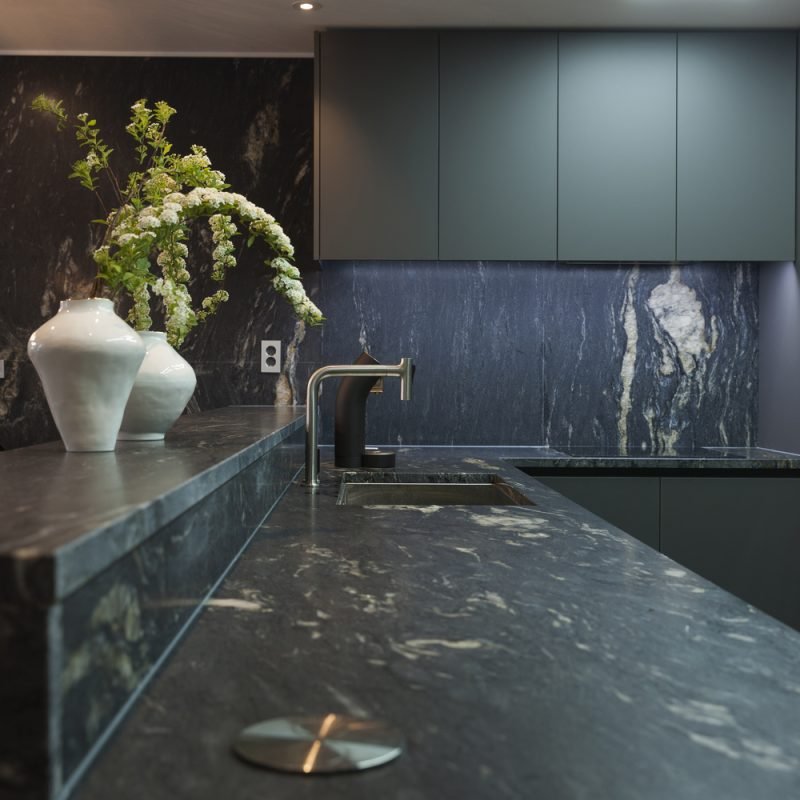 Граніт Блек Космік (Black Cosmic) Чорно-Золотий - Зображення 4