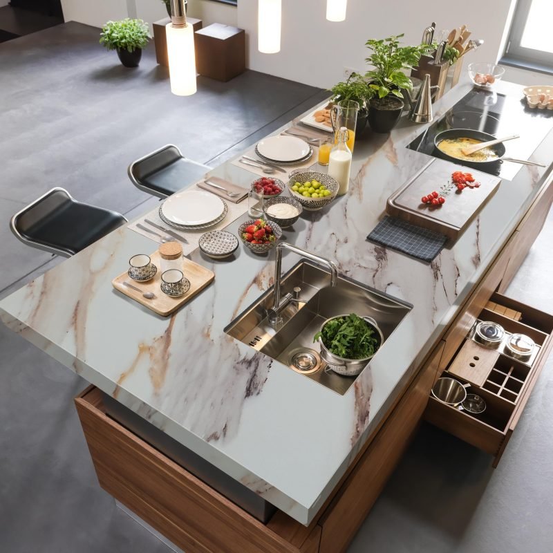 Кварцовий агломерат Калакатта Оро Eqbm (Calacatta Oro) Білий - Зображення 4