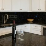 Стіл з Лабрадориту Волга Блю: Глянцева Стільниця, Іризуючий Ефект, Люкс-Клас - Зображення 2