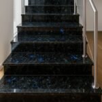 Ступені з Лабрадориту Волга Блю: Іризуючі, Глянцеві, для Дизайнерських Інтер'єрних Сходів