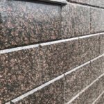 Плита гранітна для облицювання цоколю термооброблена